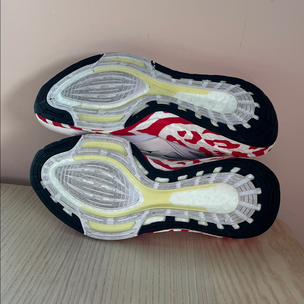 ADIDAS BY STELLA MCCARTNEY UltraBoost '22 Arsenal FC Scarlet Leopard Sneaker 9 - Picture 5 of 9